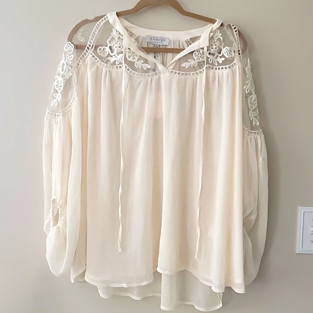 Hayden sheer blouse  BNWT  Size M/L